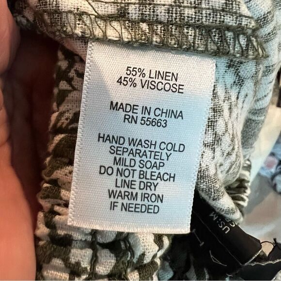 Tahari linen blend Wide Leg Beachy Coastal Pants with a green and white print - Picture 7 of 10